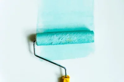 Peinture intérieure à Guillestre — murs, plafonds et boiseries